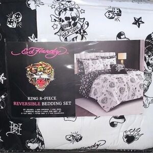 NWT Ed Hardy Monochrome Reversible 8 piece Comforter Set